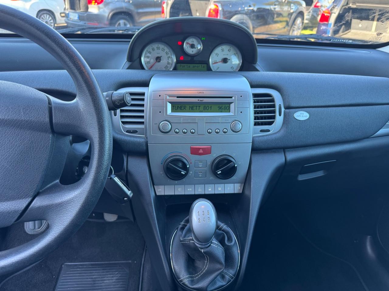 Lancia Ypsilon 1.2 Platino NEOPATENTATI