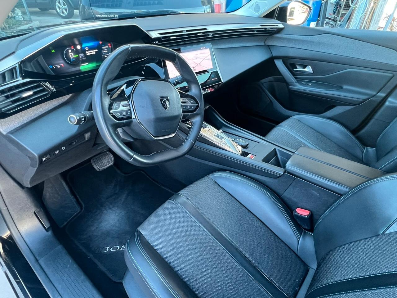 Peugeot 308 Plug-in Hybrid 180 e-EAT8 SW Allure Pack