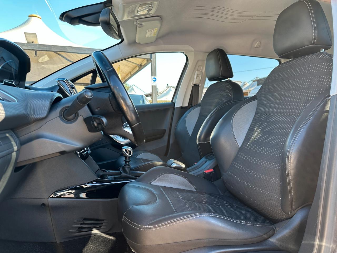 PEUGEOT 2008 BlueHDi 120 S&S Allure