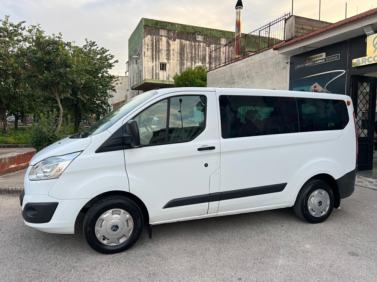 Ford Transit Custom 9 posti 2.2 TDCi 105 cv