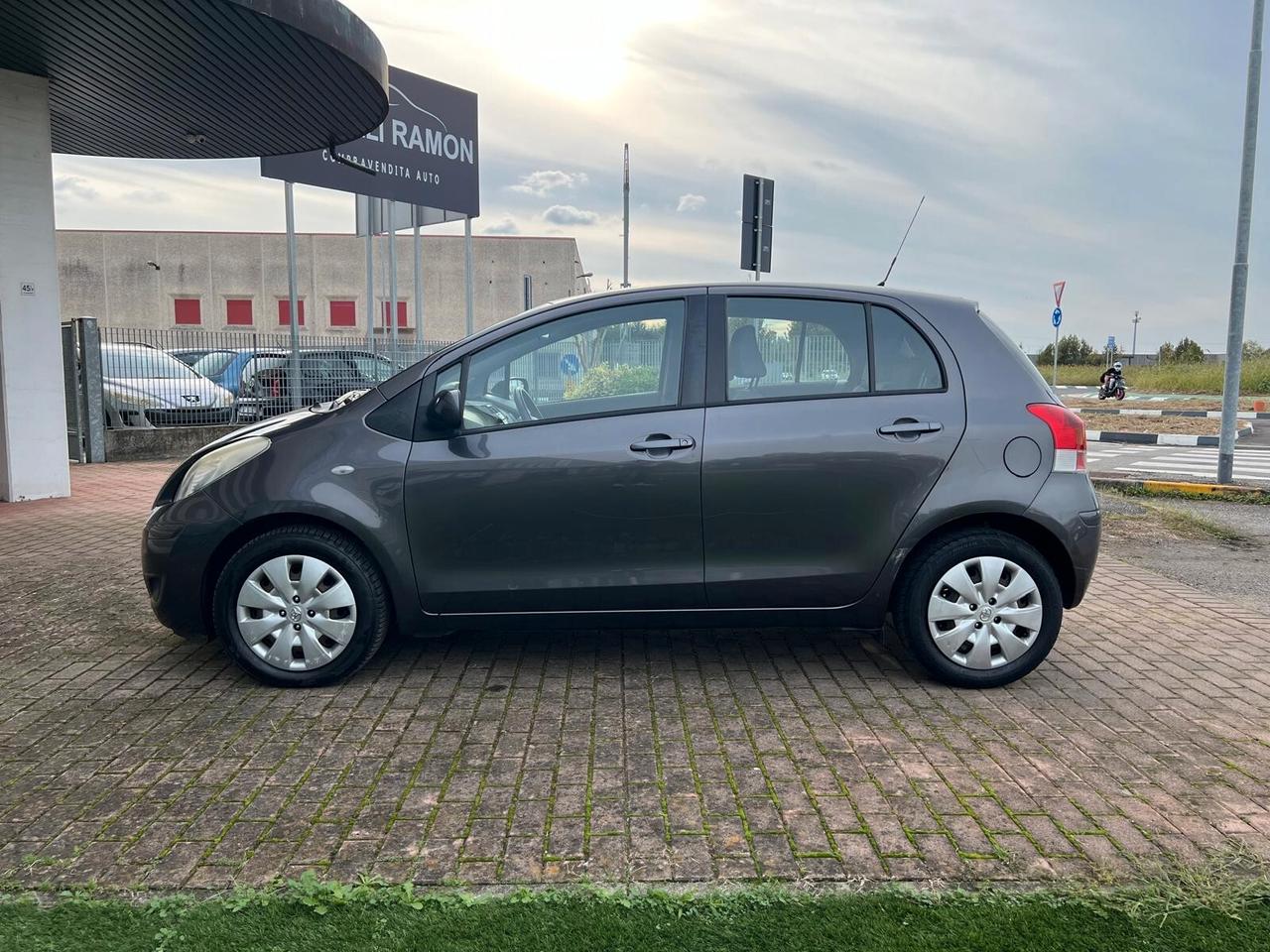 Toyota Yaris 1.3 5 porte