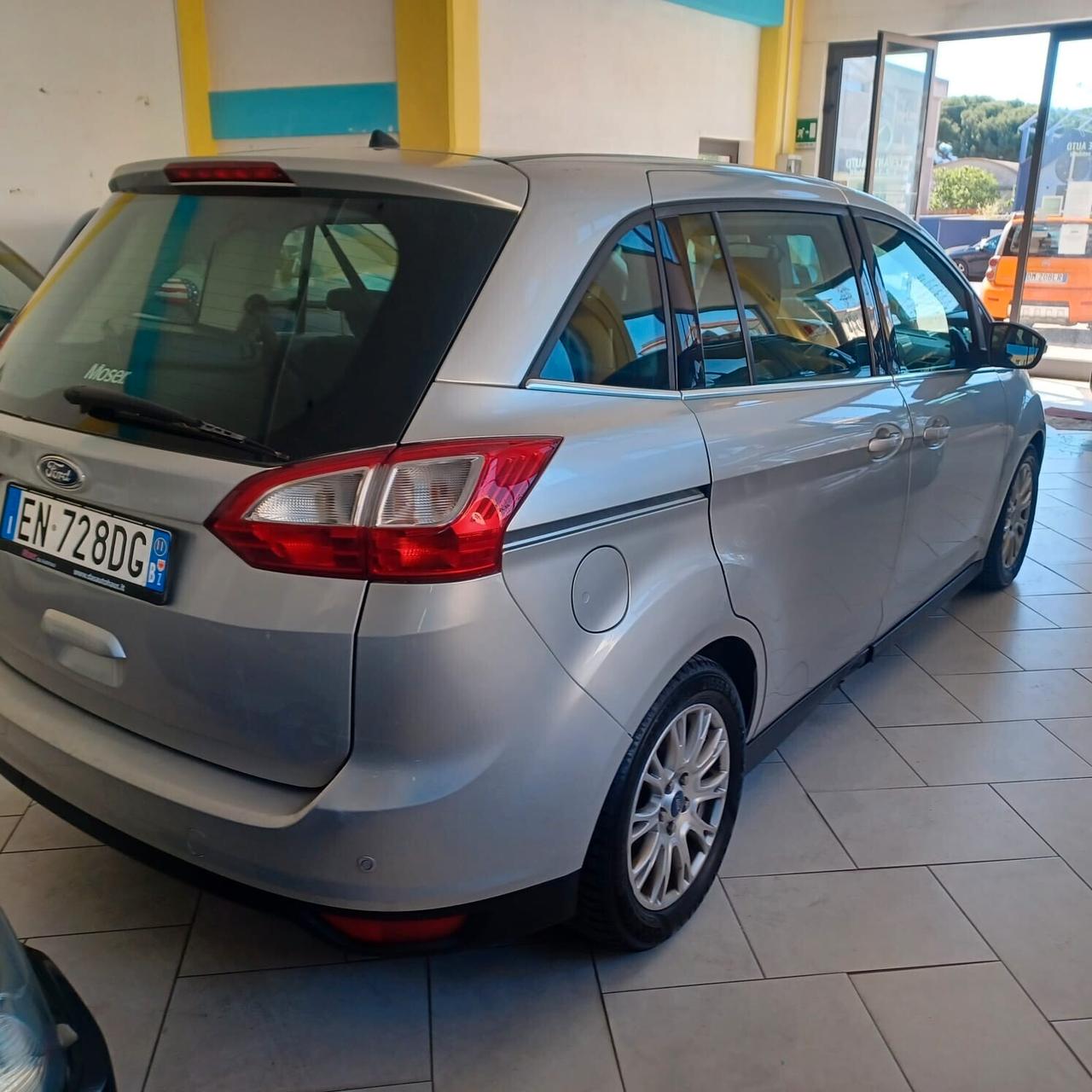 7 POSTI FORD C-MAX 1.6 TDI DISTRIBUZIONE FATTA