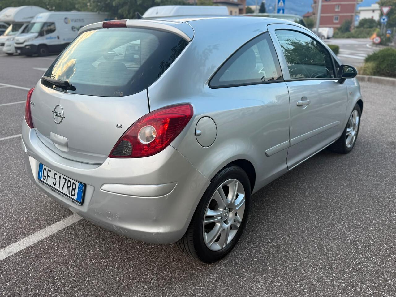 Opel Corsa 1.2 3 porte Club