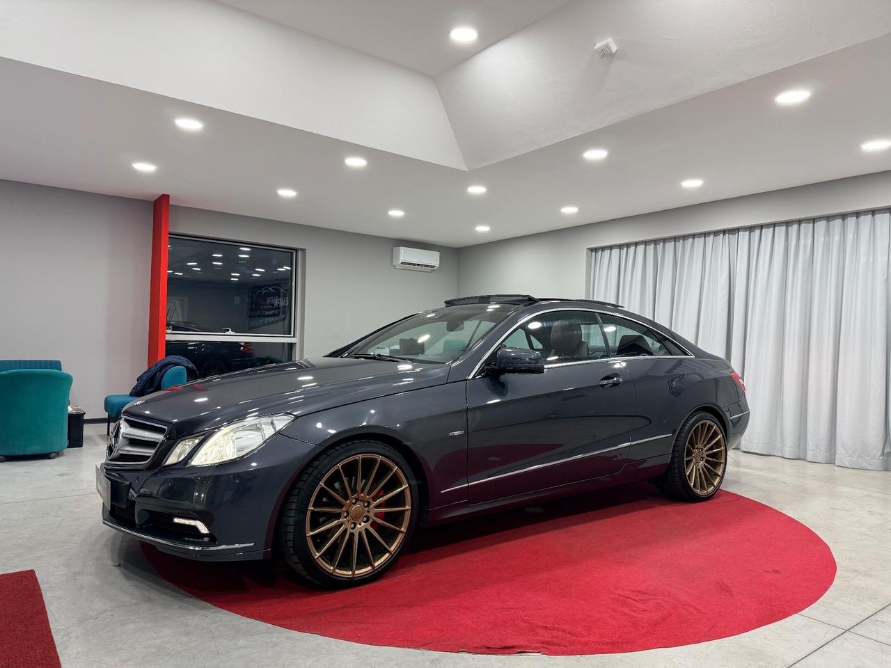 Mercedes-benz E 220 CDI BlueEFFICIENCY Avantgarde AMG