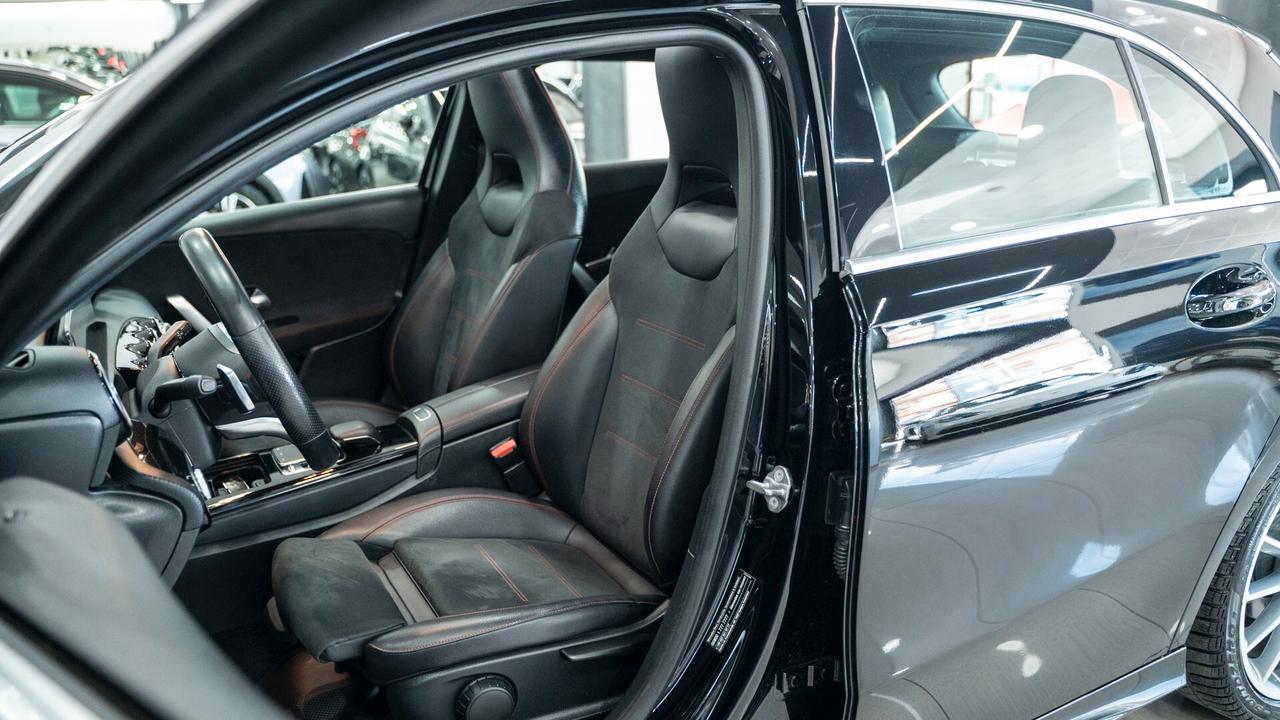 Mercedes-benz A 180 D PREMIUM PLUS AMG TETTO PACK LUCI XENO NAVI FULL OPTIONAL