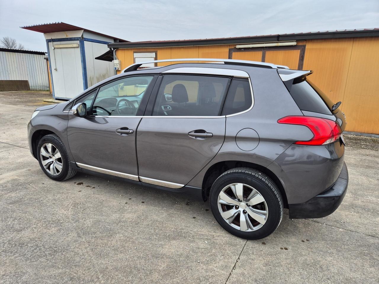 Peugeot 2008 PureTech 82 Allure