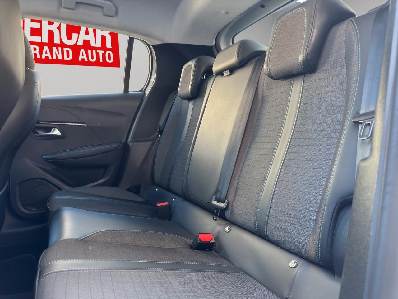 Peugeot 208 PureTech 100 Stop&Start EAT8 5 porte Allure