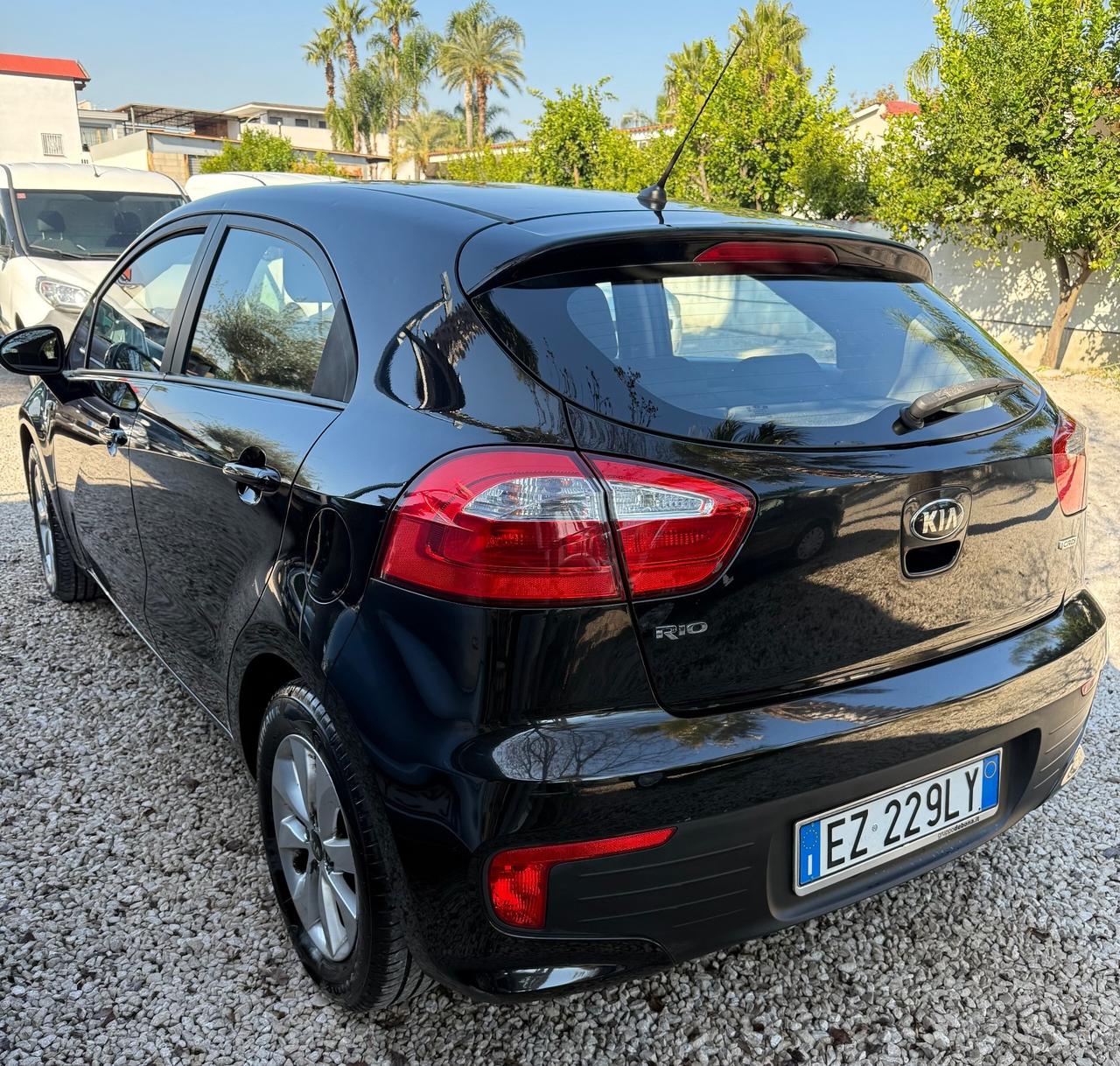 Kia Rio 1.1 CRDi 5p. Cool