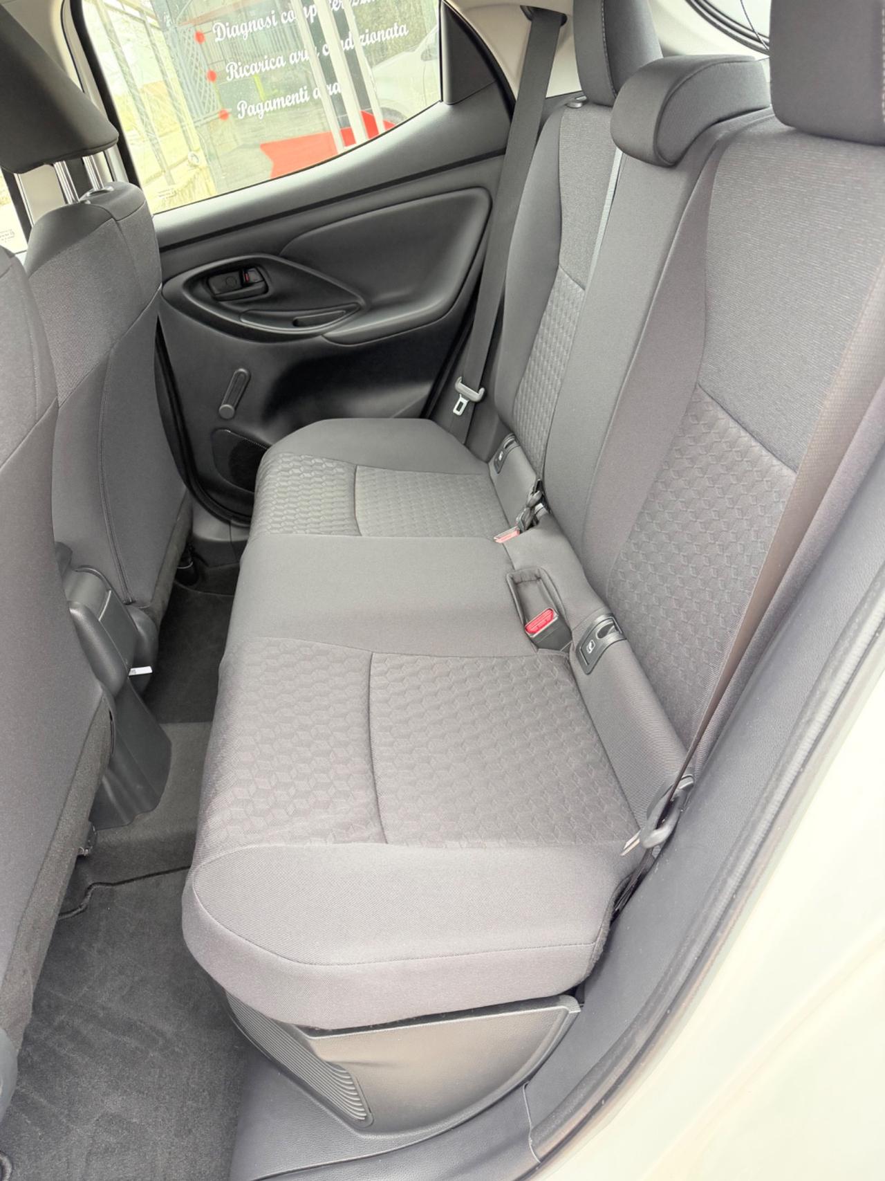 Toyota Yaris 1.5 Hybrid 5 porte Business