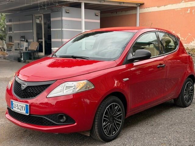 Lancia Ypsilon 1.2 69 CV 5 porte GPL Ecochic Elefantino Blu