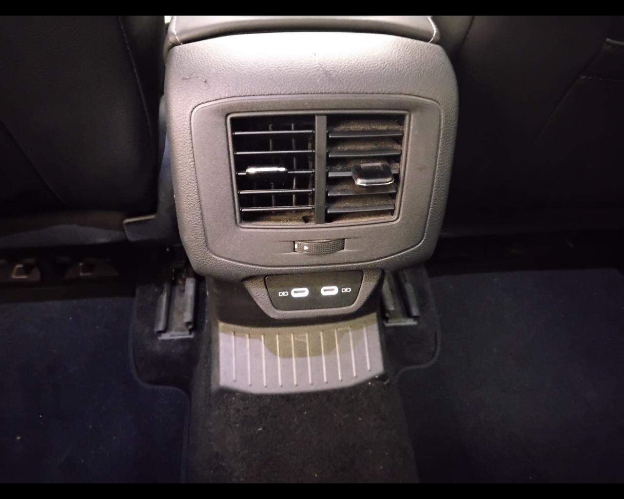 VOLKSWAGEN T-Roc 2022 - T-Roc 2.0 tdi R-Line 115cv