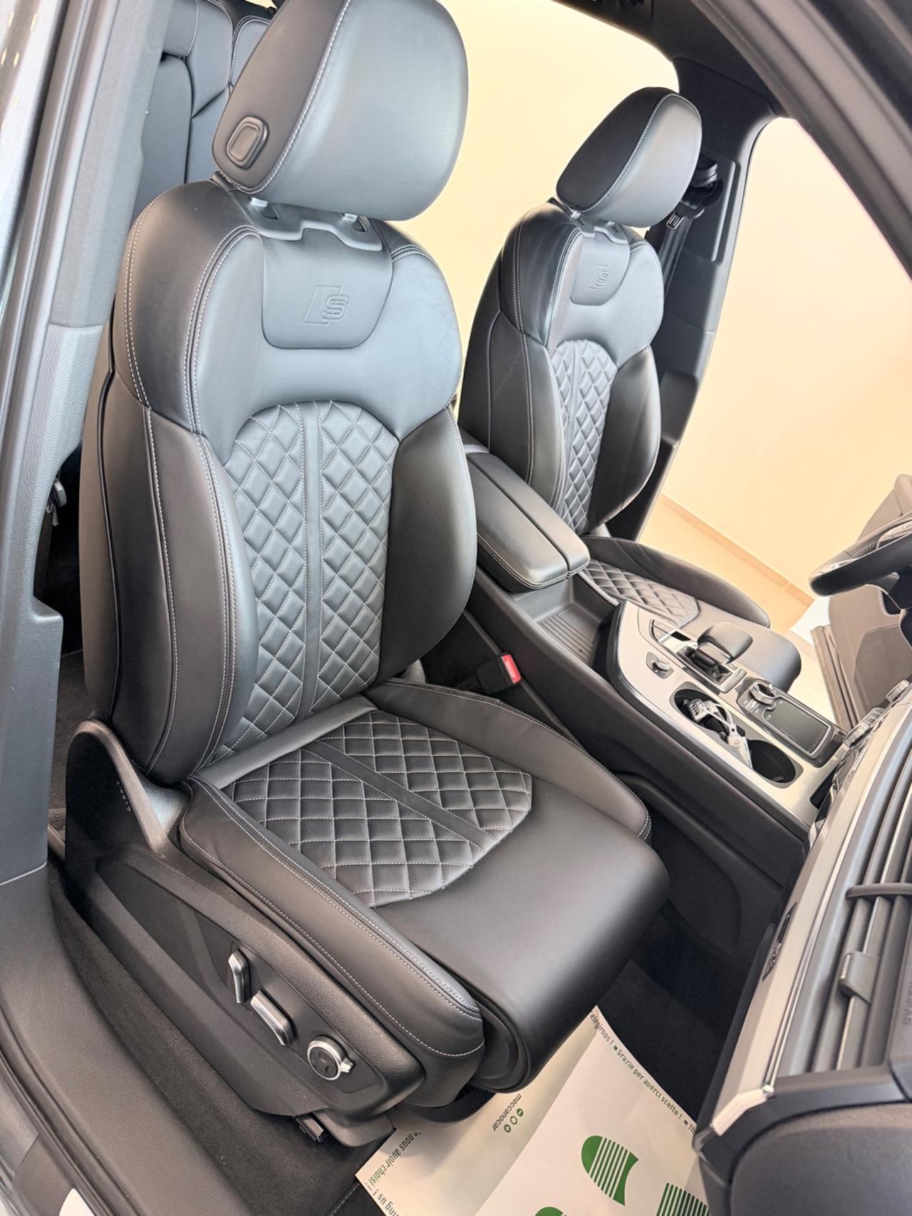 Audi Q7 50 TDI quattro tiptronic Business Plus