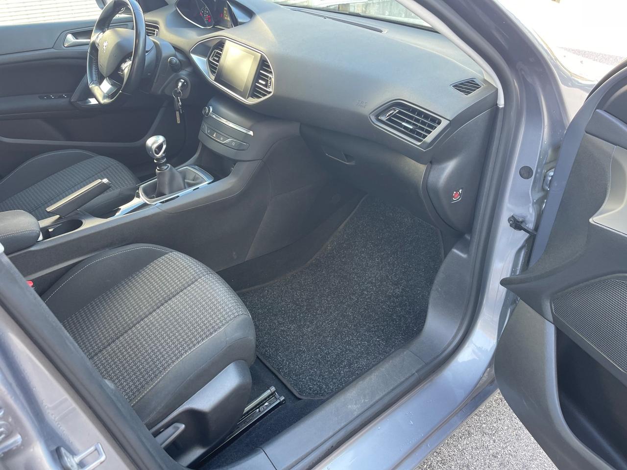 Peugeot 308 BlueHDi 130 S&S EAT8 SW Allure