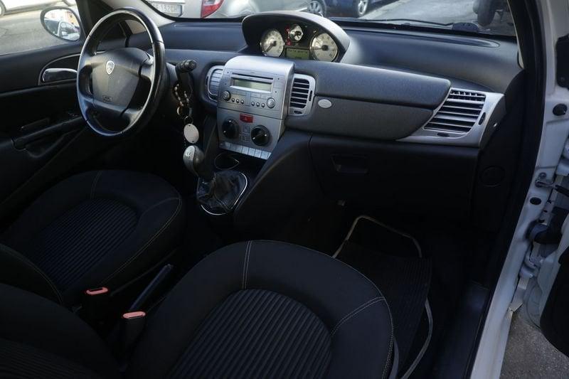 Lancia Ypsilon Lancia Ypsilon 1.3 MJT 105 CV Sport MomoDesign