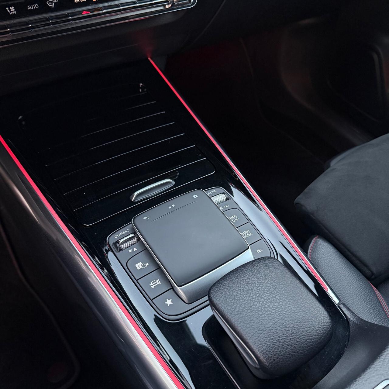 Mercedes-benz GLA 200d AMG Premium Full