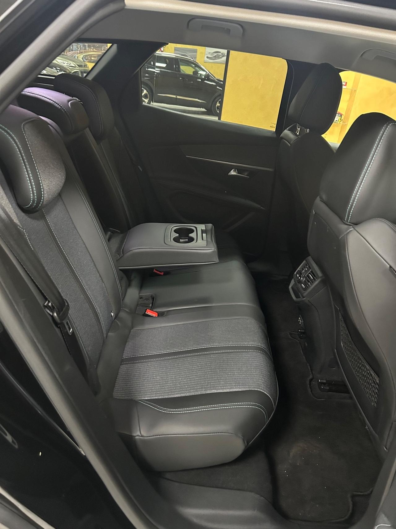 PEUGEOT 3008 1.5 Hdi “AUT/F1/NAV/RETRO/18”-2021