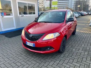 Lancia Ypsilon 1.0 FireFly 5 porte S&S Hybrid Silver