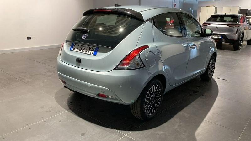 Lancia Ypsilon 1.0 FireFly 5 porte S&S Hybrid Platino