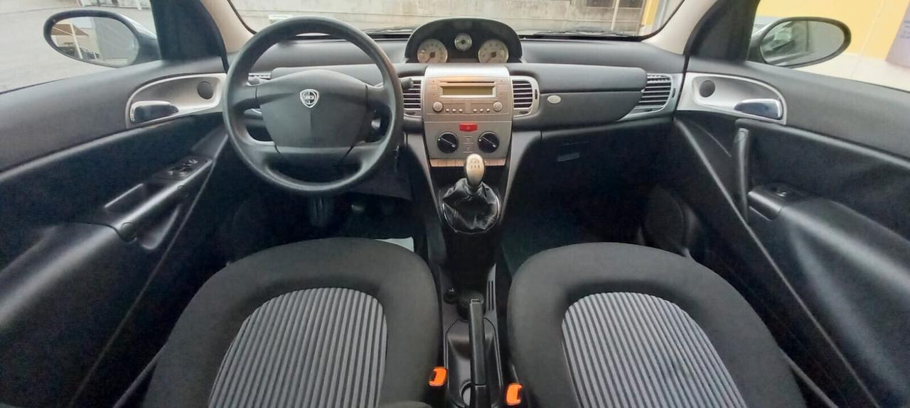 Lancia Ypsilon Benzina cc. 1.242 - 5 Posti UTILIZZABILE ANCHE PER I NEOPATENTATI...!!!!