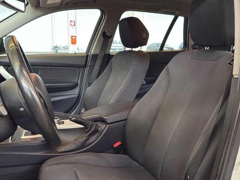 BMW Serie 3 318d Touring Business Adv. Aut.