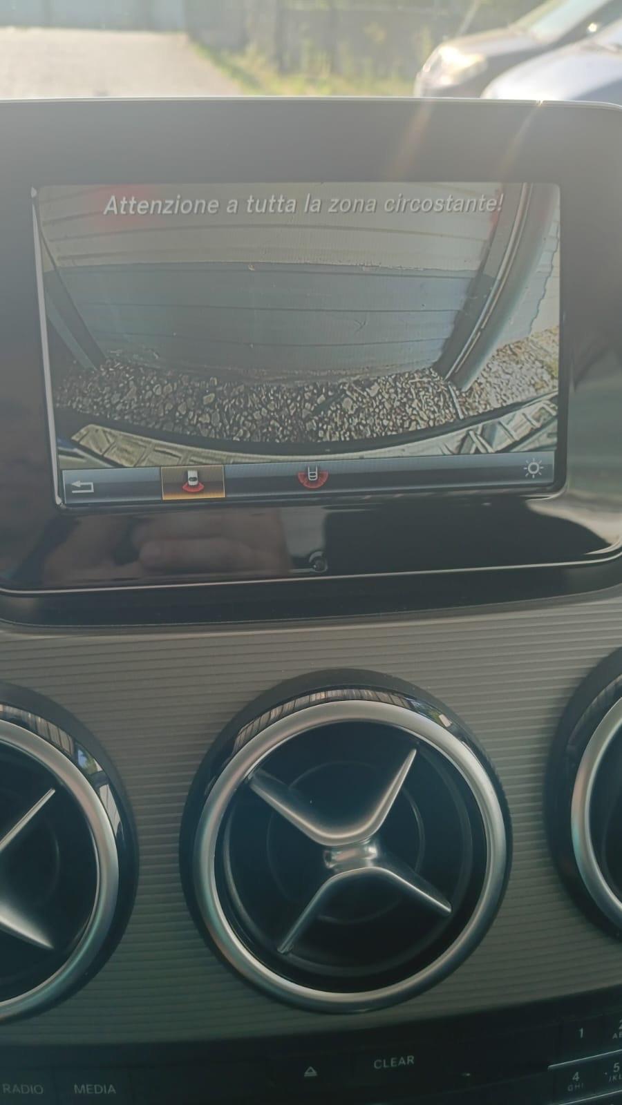Mercedes-benz B 180 d Premium