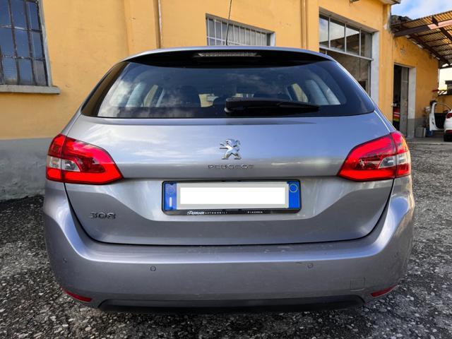 PEUGEOT 308 SOLO ? 8.300,00 1.5 SW Business NAVI PDC TELEFONO