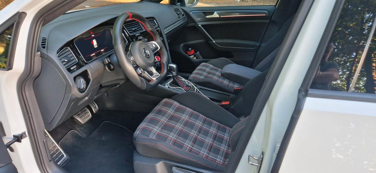 Volkswagen Golf GTI Performance 2.0 245 CV TSI DSG 5p. BMT