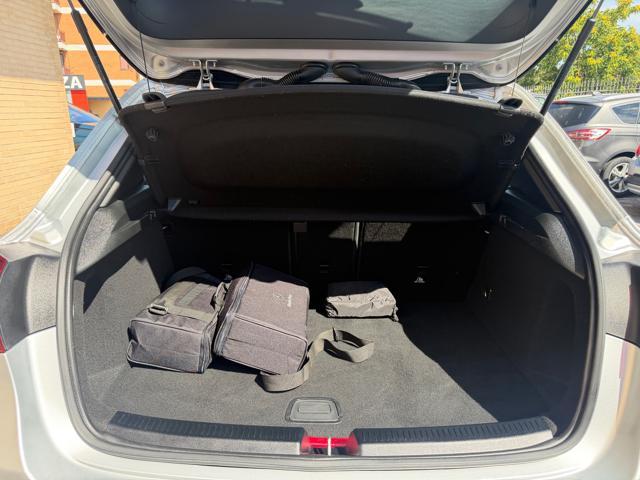 MERCEDES-BENZ A 250 e Automatic EQ-Power Business Extra