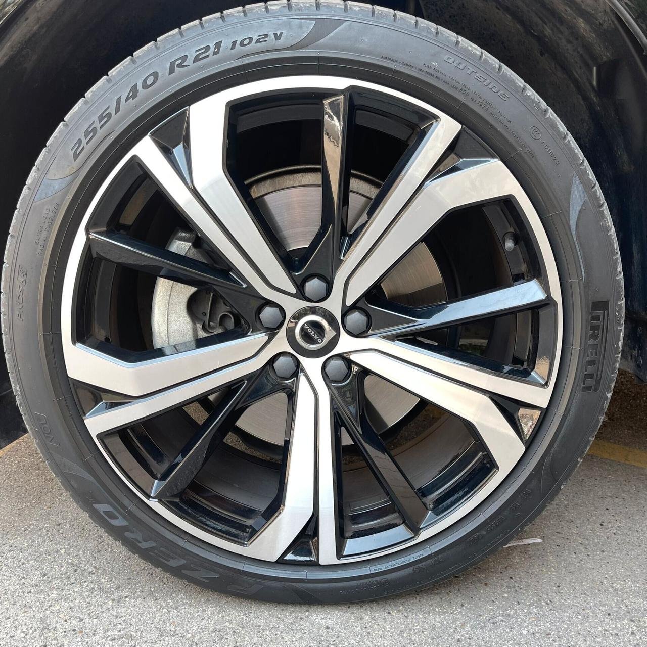 Volvo XC60 B4 AWD Plus Dark N1 Autocarro