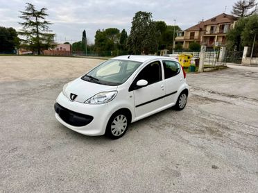 Peugeot 107 5porte 1.0 benzina 68cavalli NEOPATENTATI