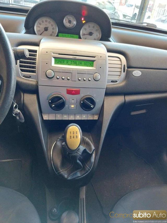 LANCIA Ypsilon 1.2 69 CV Unyca