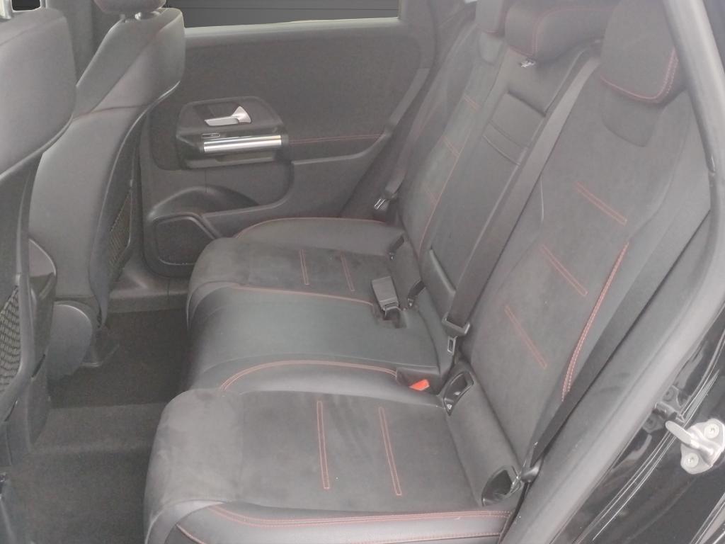 MERCEDES-BENZ B 180 PREMIUM..AMG..NAVI.LED.PELLE.