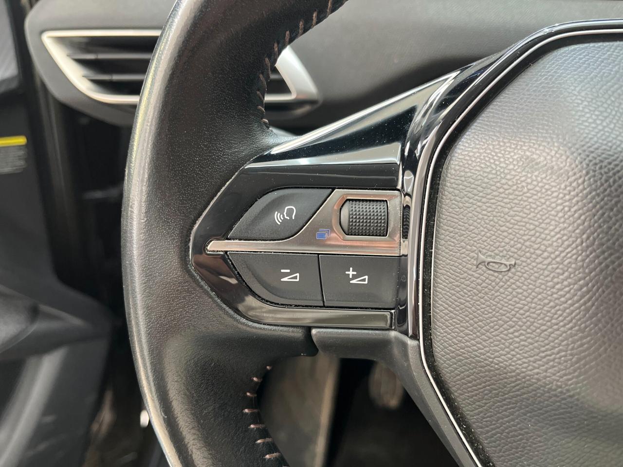 Peugeot 3008 BlueHDi 130 S&S Active -.2020