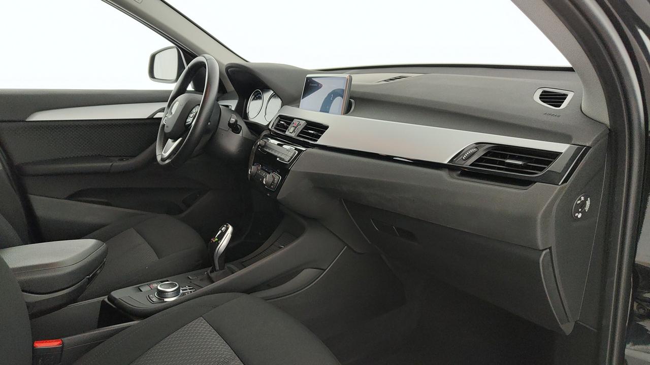 BMW X1 F48 2019 - X1 sdrive18i Advantage 136cv auto