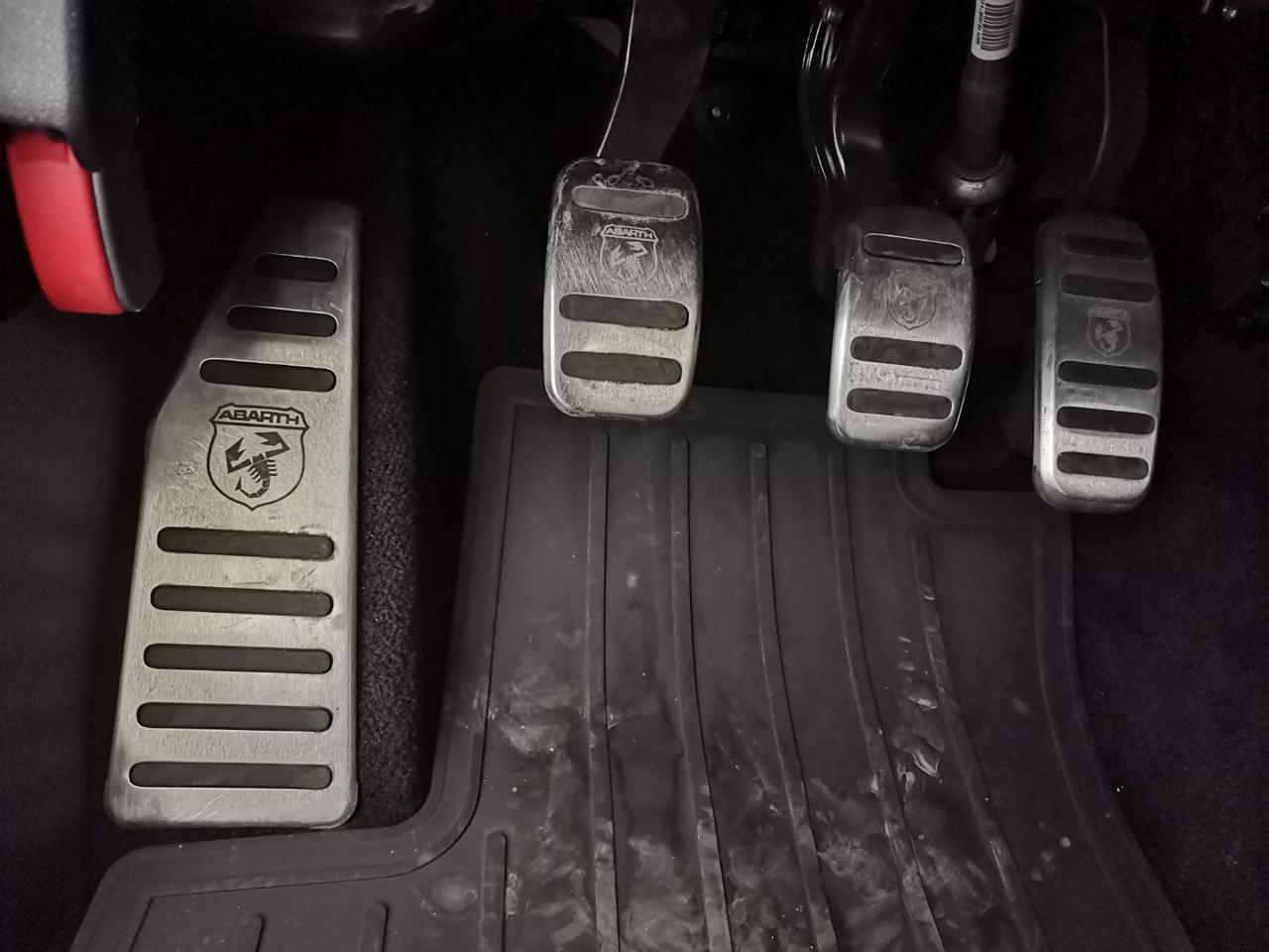 Abarth 595 1.4 Turbo T-Jet 165 CV Turismo