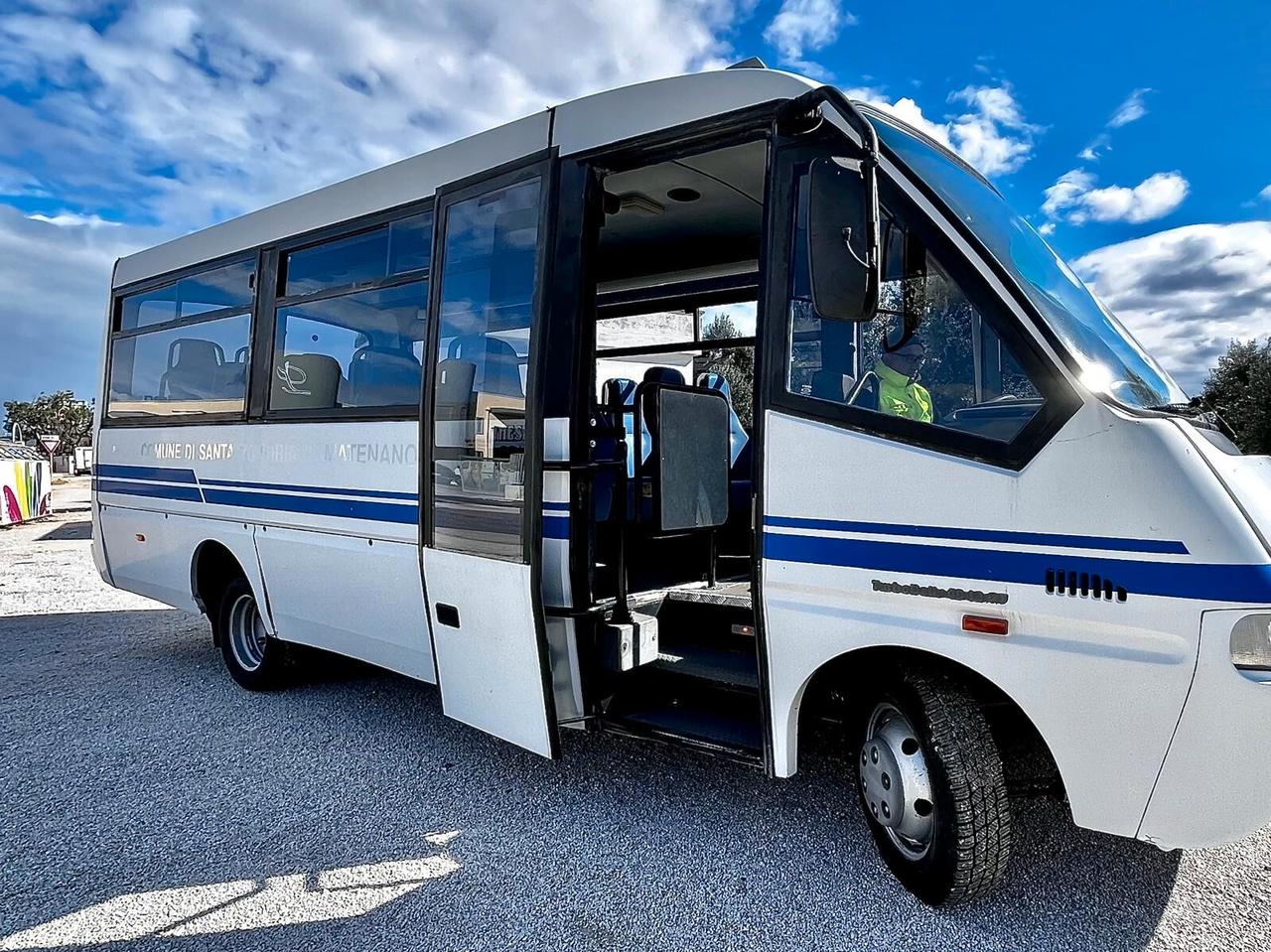 AUTOBUS IVECO DAILY 49E12 UNICO PROPRIETARIO 24 POSTI