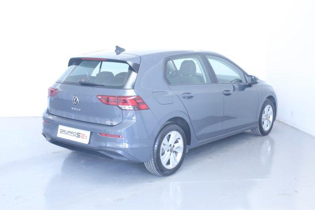 VOLKSWAGEN Golf 1.0 eTSI EVO DSG Life / Neopatentati