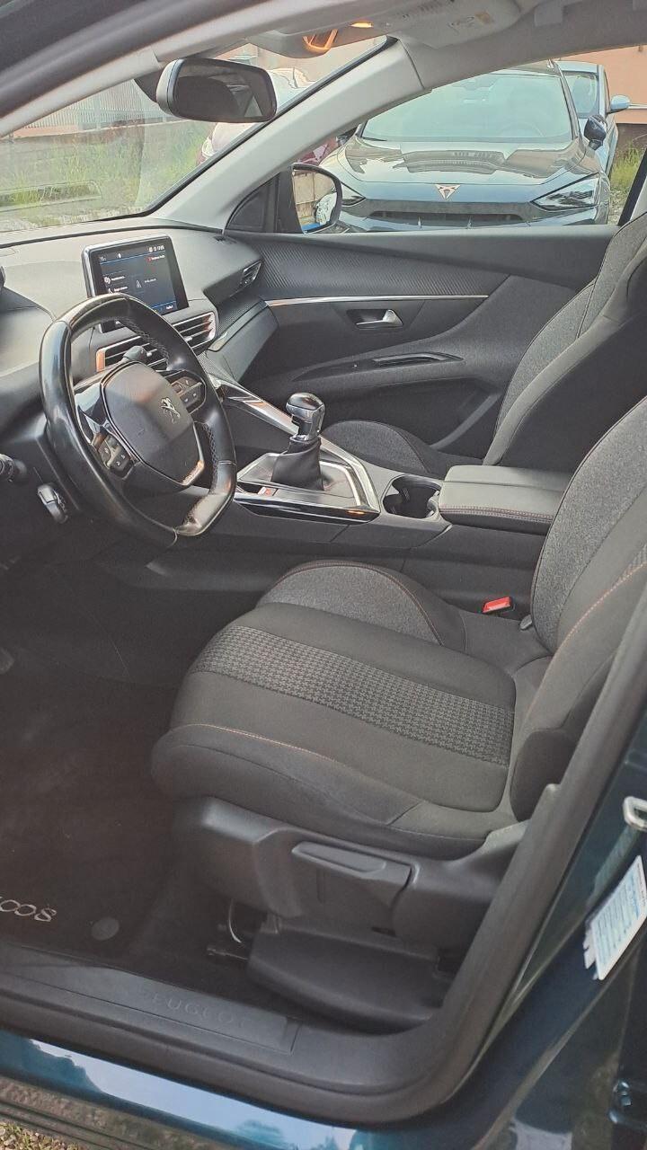 Peugeot 5008 BlueHDi 120 S&S Allure