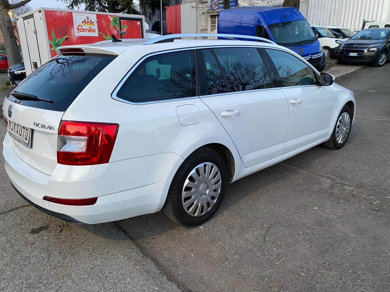 Skoda Octavia 2.0 DSG WAGON STILE 110kW