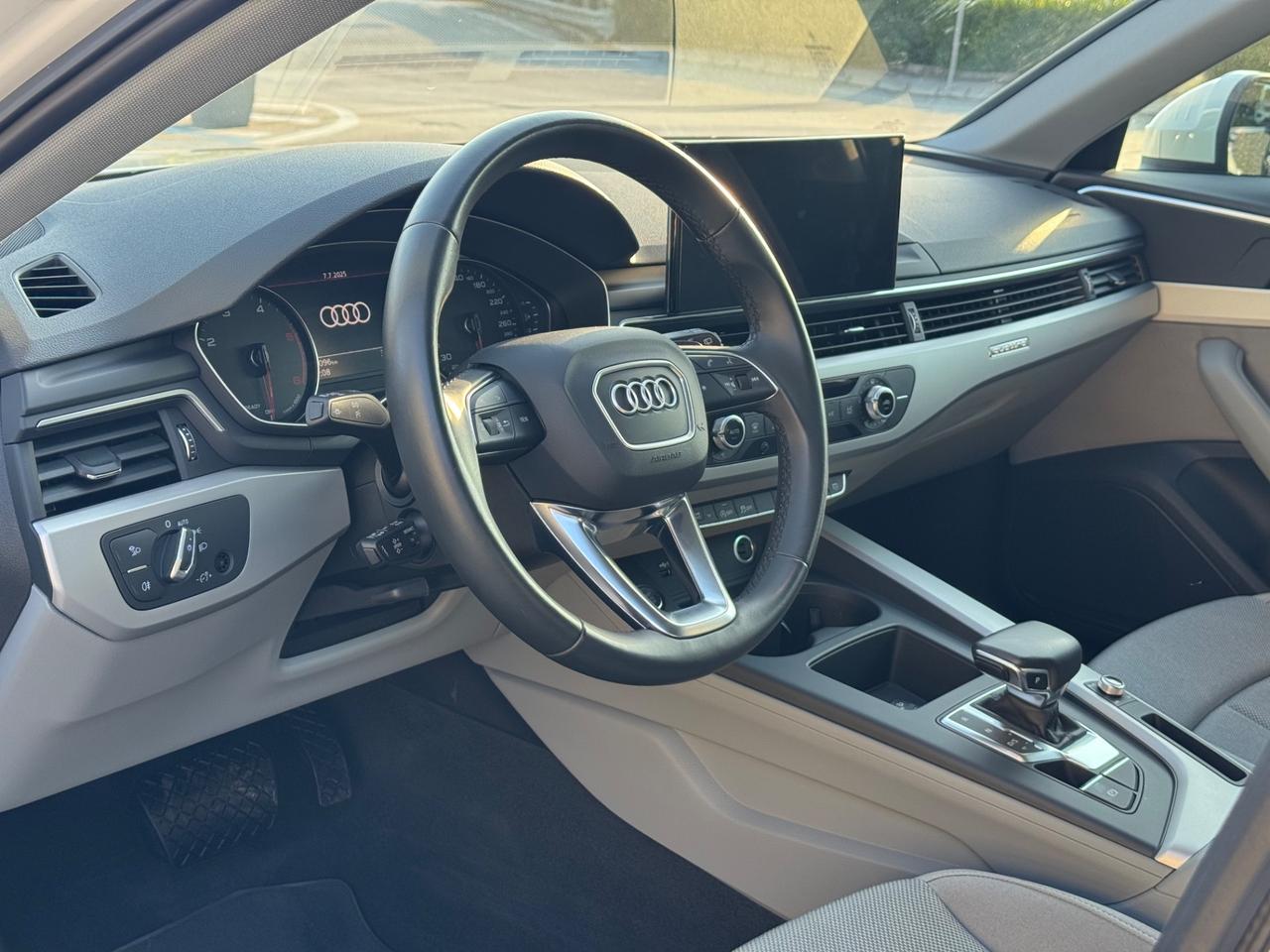 Audi A4 allroad A4 allroad 40 TDI 204 CV S tronic Identity Contrast