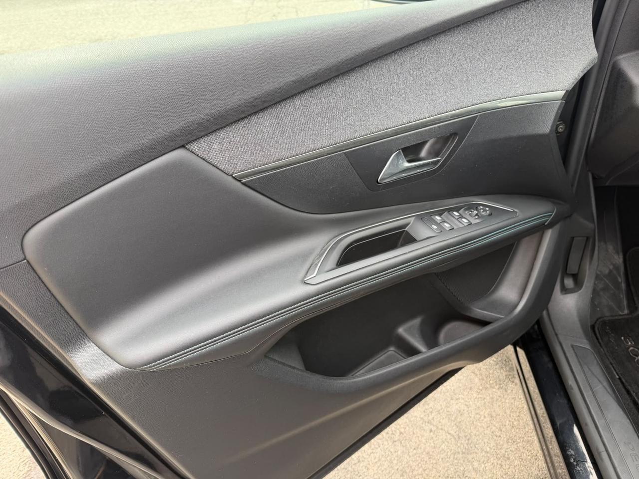 Peugeot 3008 BlueHDi 130 S&S EAT8 Allure Pack