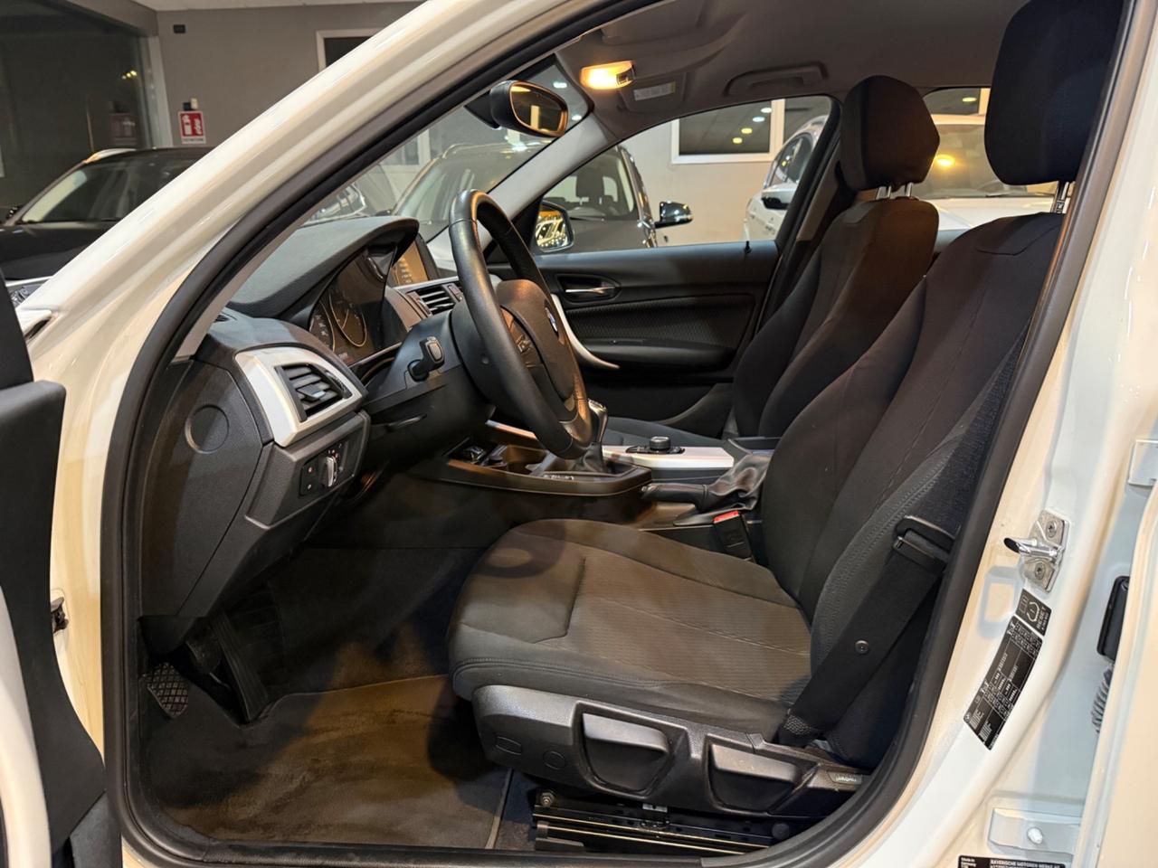 Bmw 116 116i 5p. Urban