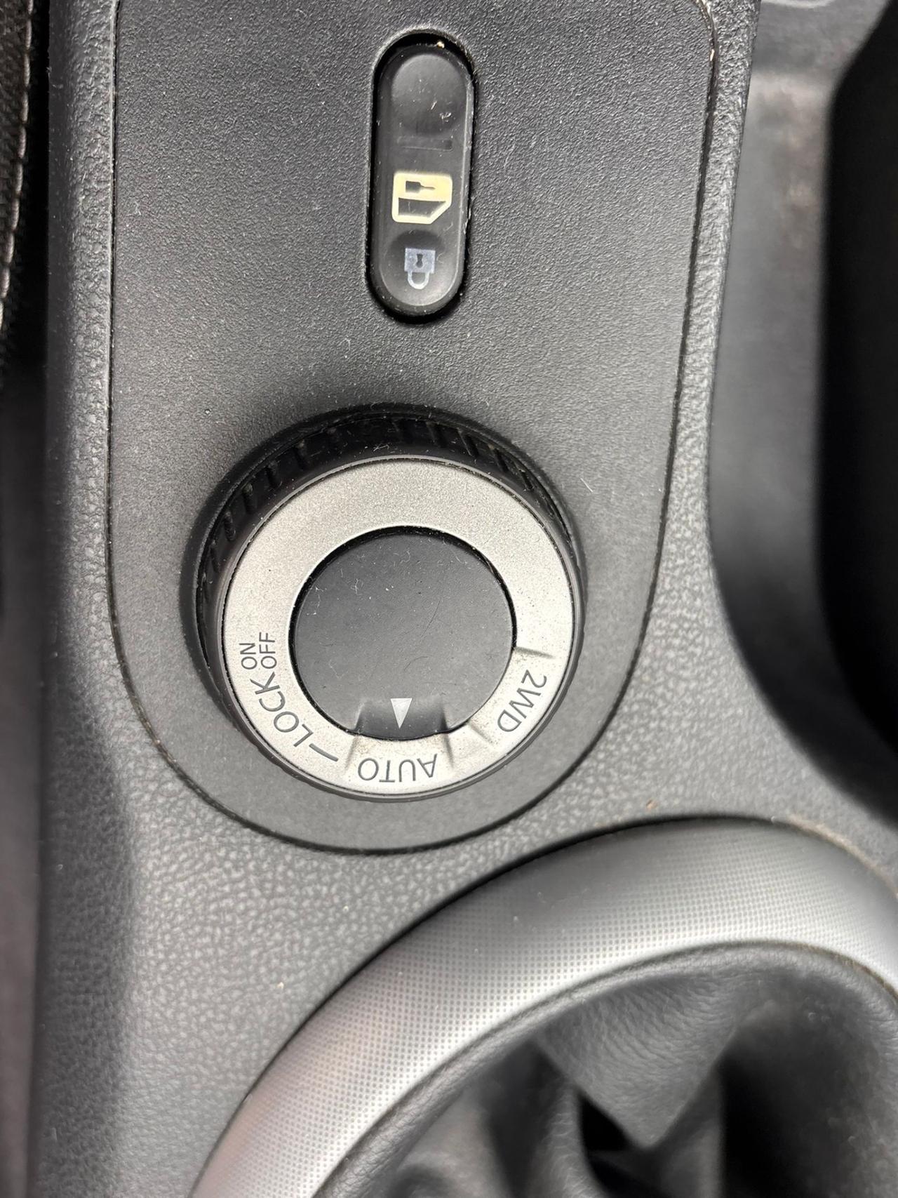 Nissan Qashqai 2.0 dCi DPF 4WD Tekna