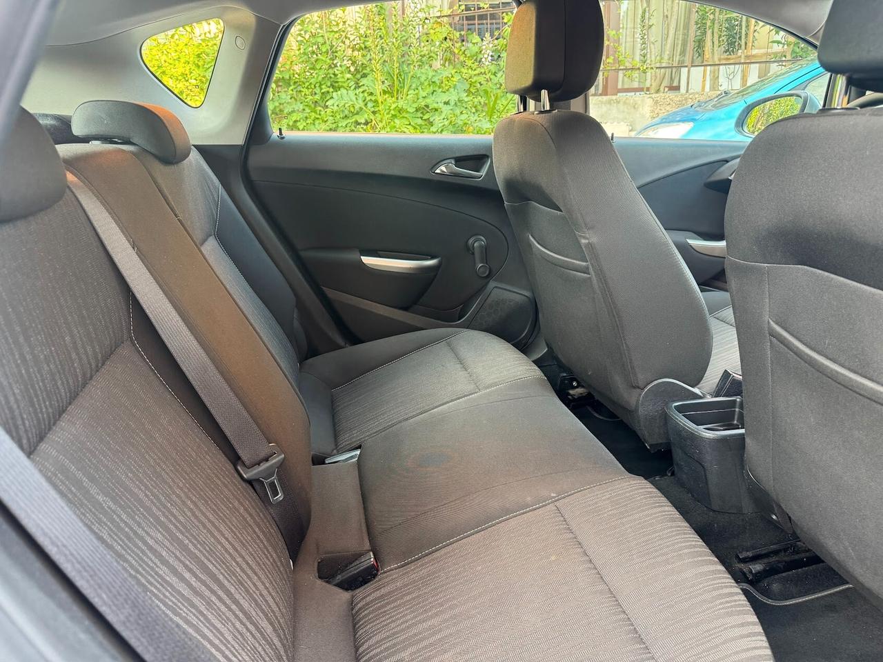 Opel Astra 1.4 100CV 5 porte