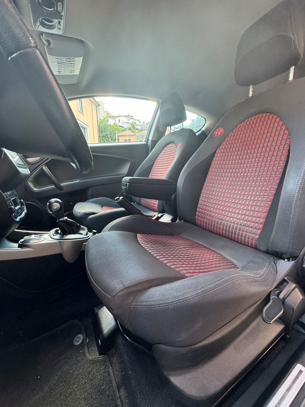 Alfa Romeo MiTo 1.4 T 135 CV TCT S&S Dist. Sport Pack, TAGLIANDI CERTIFICATI, OK NEOPATENTATI, AUTOMATICA