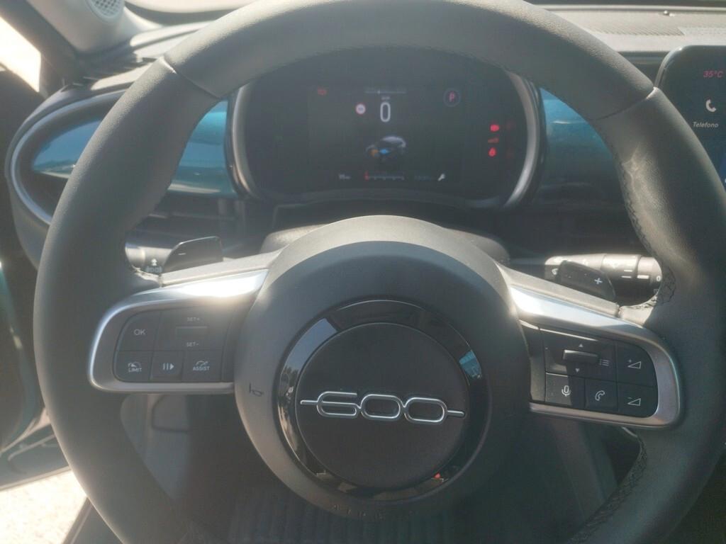 Fiat 600 Hybrid 110 CV DCT MHEV - può essere tua a 204,00 €/mese