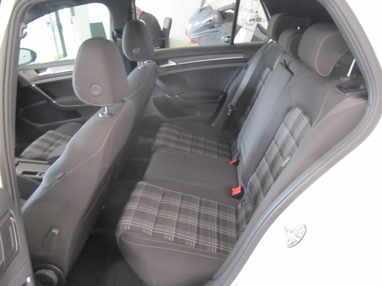 Volkswagen Golf 7 GTD 2.0 TDI DSG BlueMotion Technology -