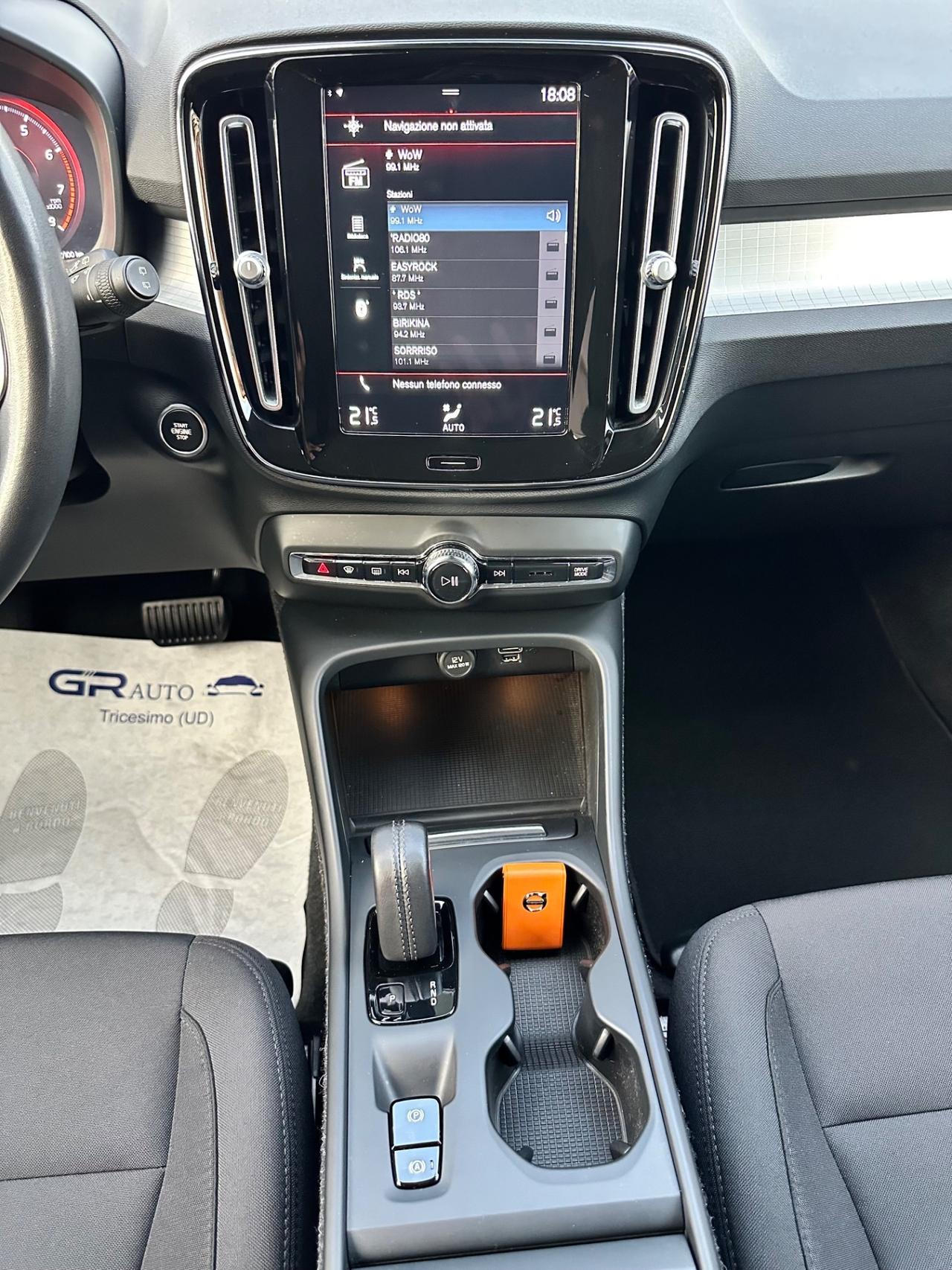 Volvo XC40 T3 Geartronic Momentum Core -km Certificati