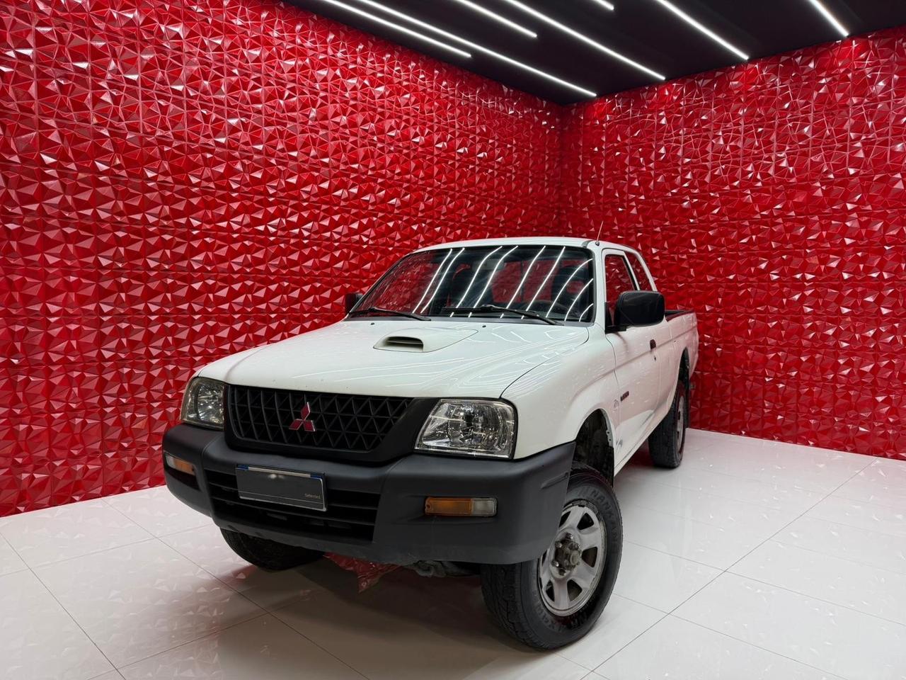 Mitsubishi L200 2.5 TDI 4WD Magnum Club Cab Pick-up