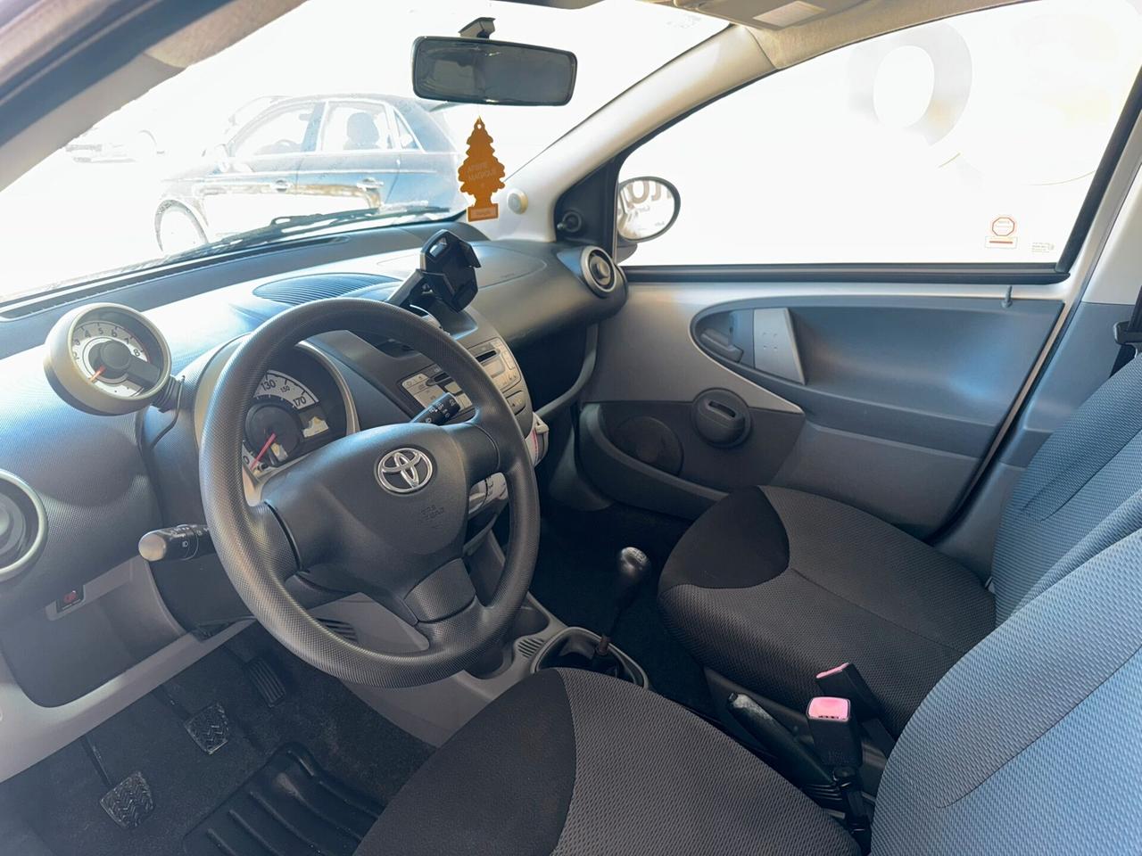 Toyota Aygo 1.0 benzina